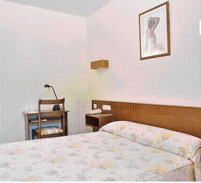 Hostal Lorentxo Olave Quarto foto