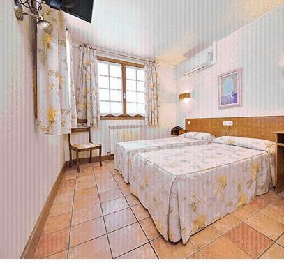 Hostal Lorentxo Olave Quarto foto